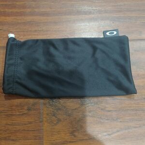 Oakley black soft sunglasses bag